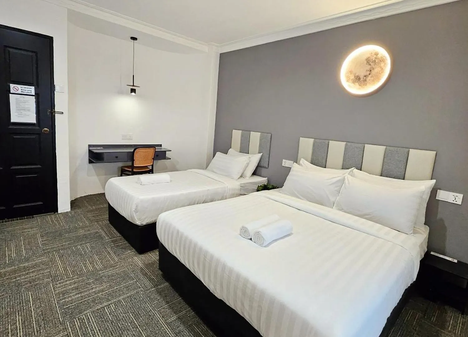Luna Hotel By Moonknight George Town