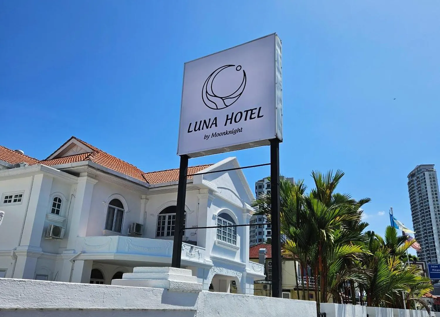 Luna Hotel By Moonknight George Town